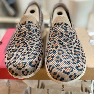 Skechers GOwalk Classic Washable Knit Slip-Ons